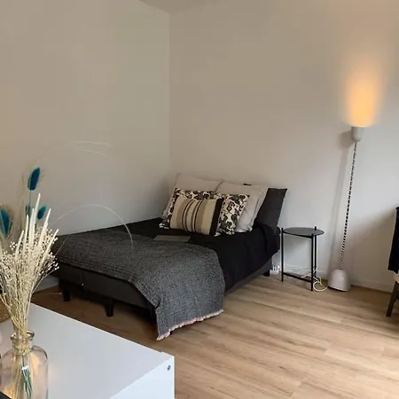 Nice Cosy Apt For 2 In Paris Paris